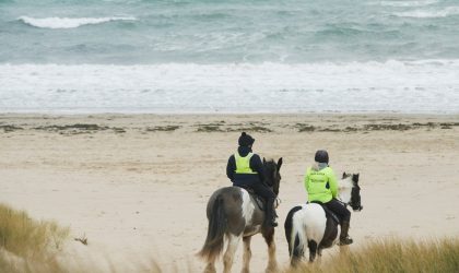 horse-riding-knoll-beach